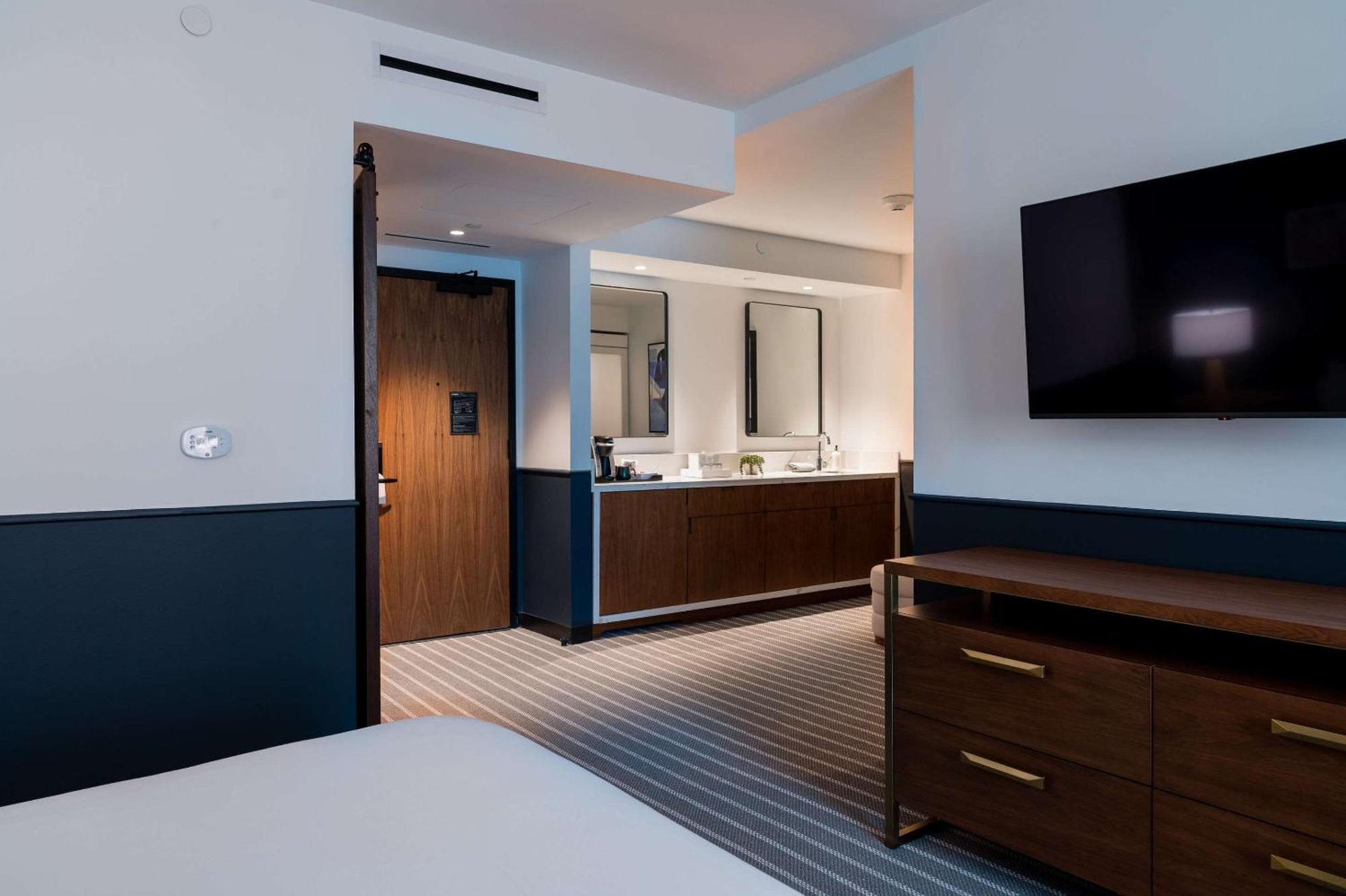 Cambria Hotel Boston ซอเมอร์วิลล์ ภายนอก รูปภาพ