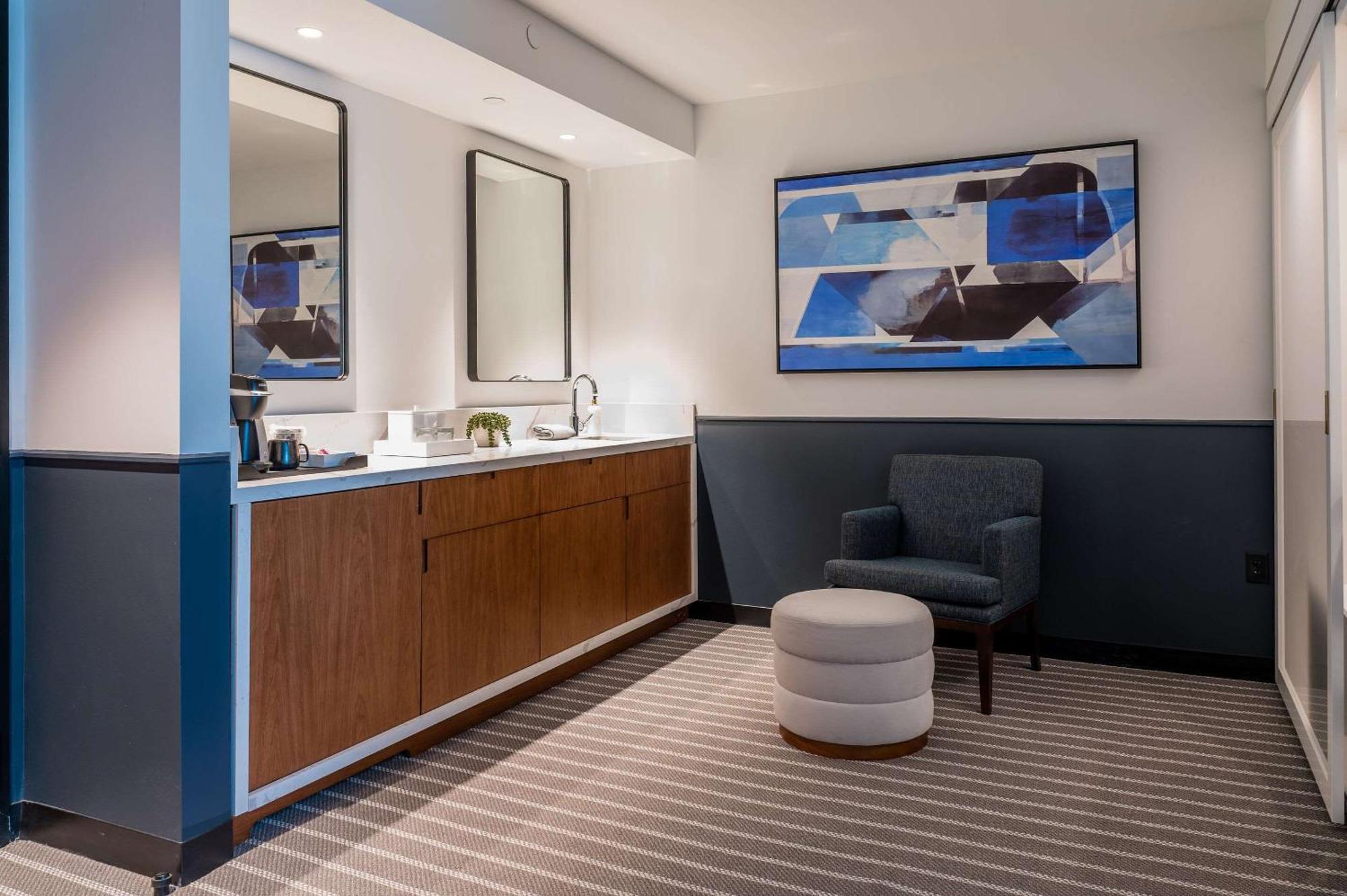 Cambria Hotel Boston ซอเมอร์วิลล์ ภายนอก รูปภาพ